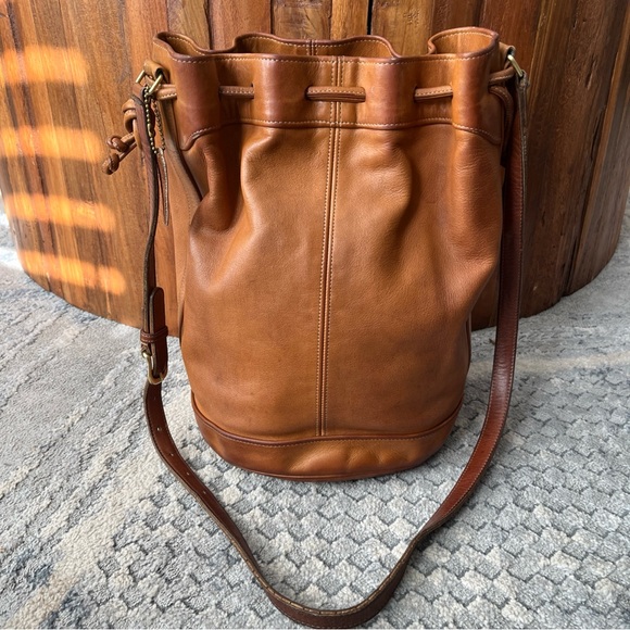 Coach Handbags - Vintage Coach Drawstring Bucket Bag British Tan Made in USA - 1980s